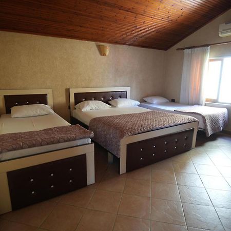 Alen Bar Hotel Tirana Buitenkant foto