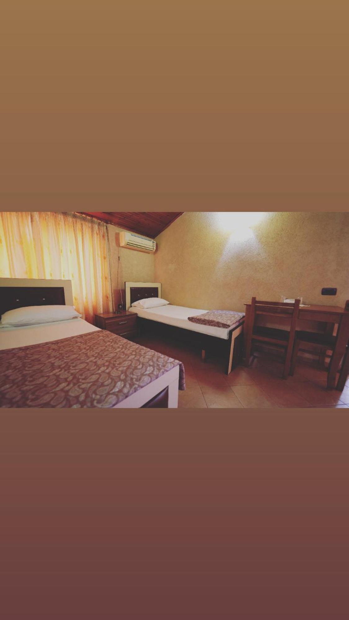 Alen Bar Hotel Tirana Buitenkant foto
