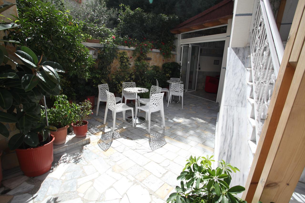 Alen Bar Hotel Tirana Buitenkant foto