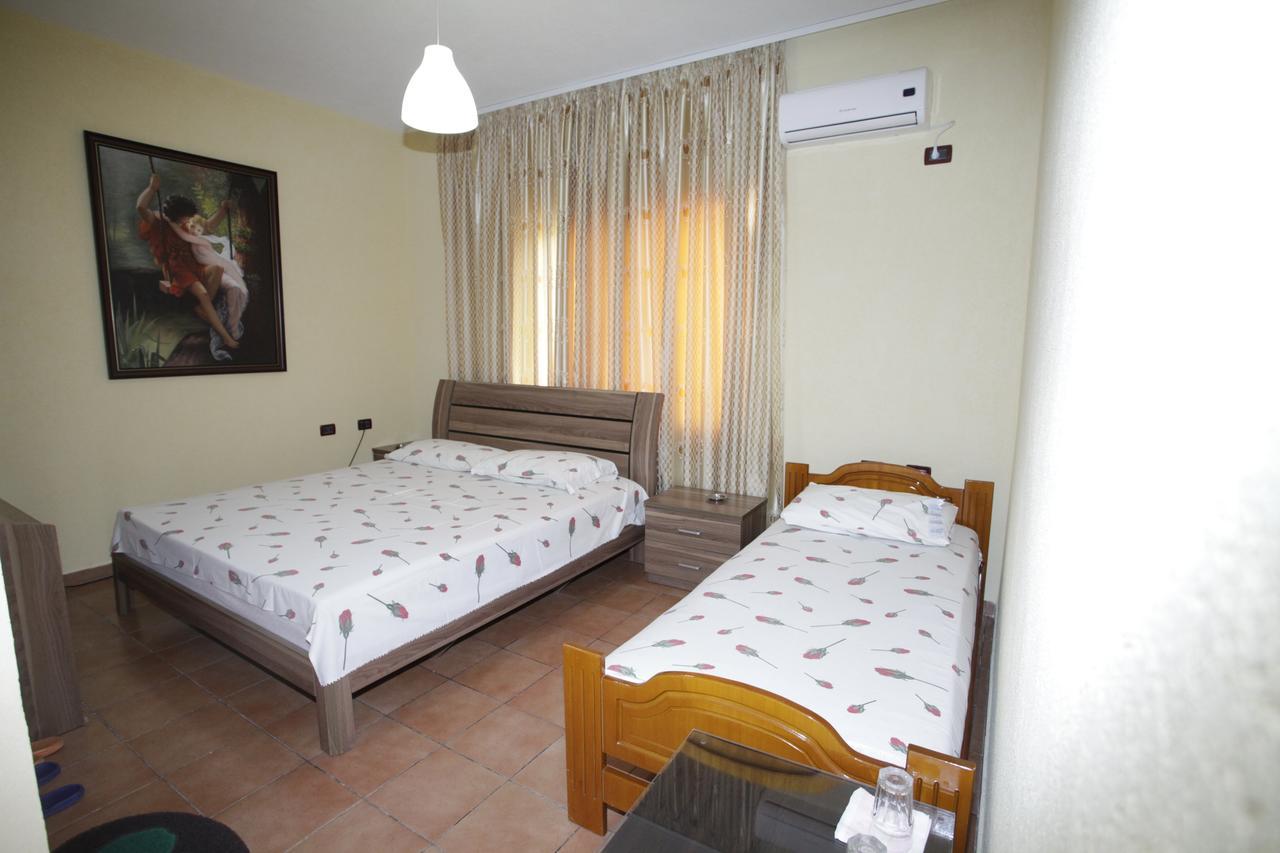 Alen Bar Hotel Tirana Buitenkant foto